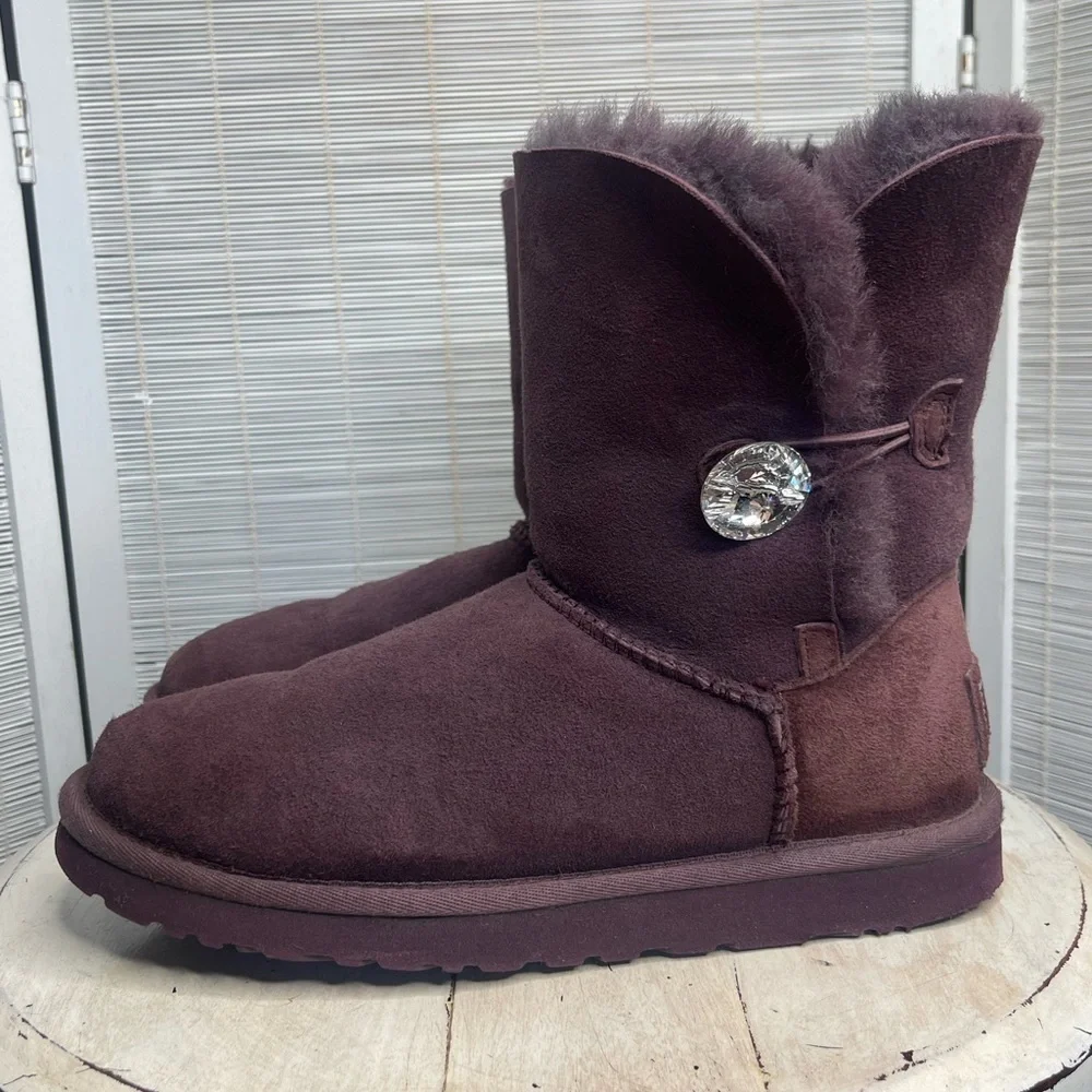 UGG Bailey Button Bling Boots Port Suede Swarovski Crystal Sheepskin Size 6